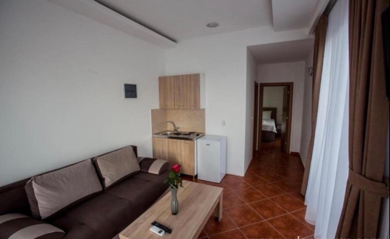 Delux Apartmani Добра-Вода Экстерьер фото